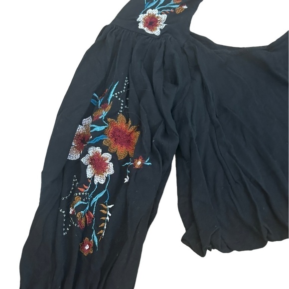 FREE PEOPLE Lita Front Cutout BLOUSE Floral Embroidered Cotton Black Top Size XS - Picture 5 of 10